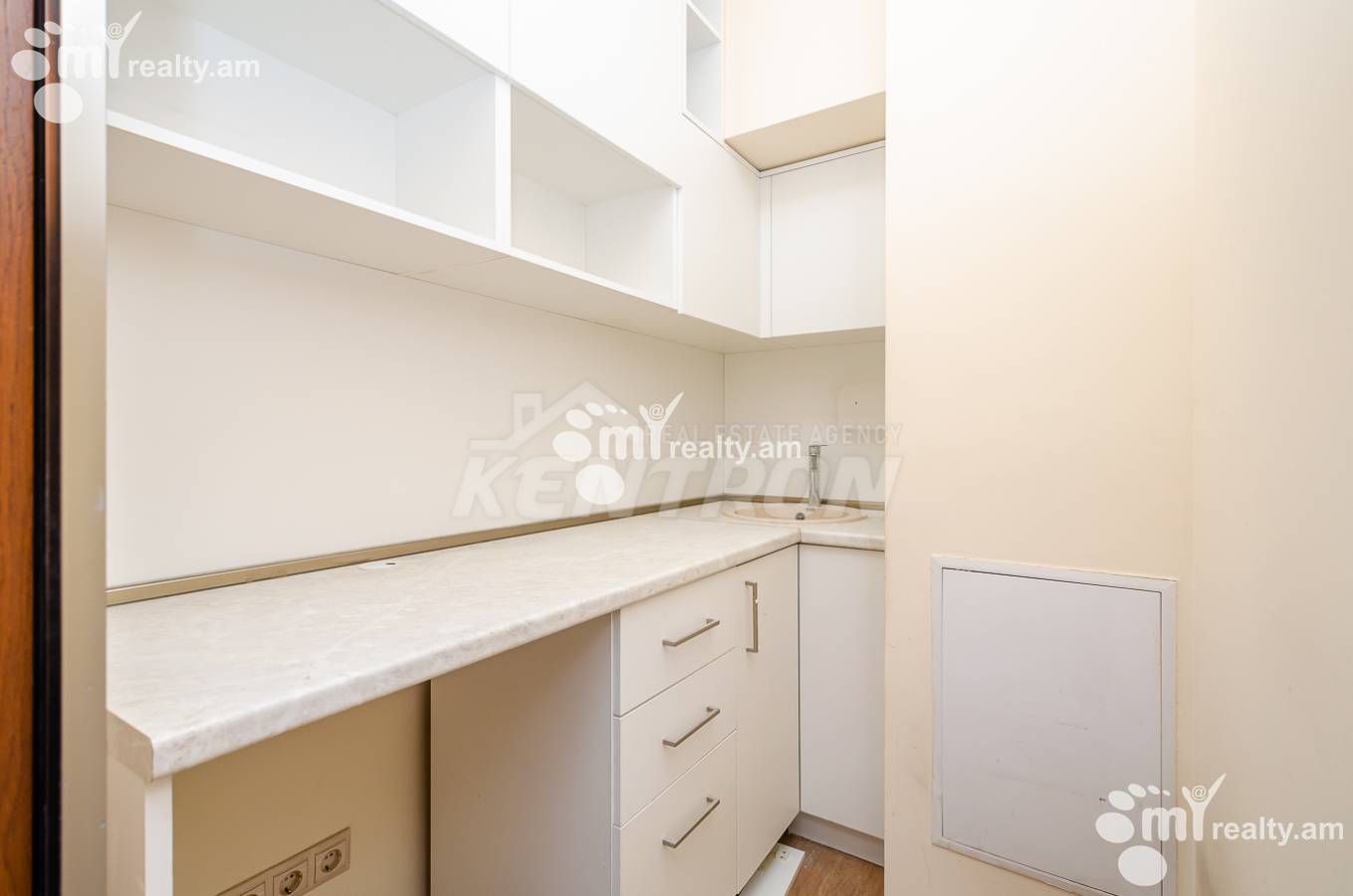 Снять коммерческoе помещение Г.Лусаворич ул, Центр Ереван, 153214