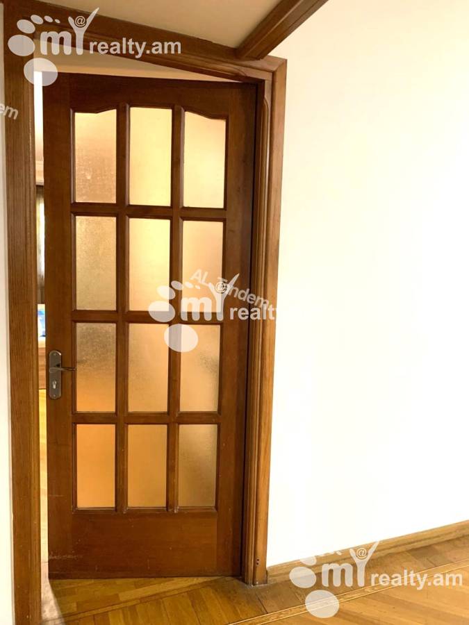 3 bedroom apartment for rent Isahakyan St, Center Yerevan, 156041