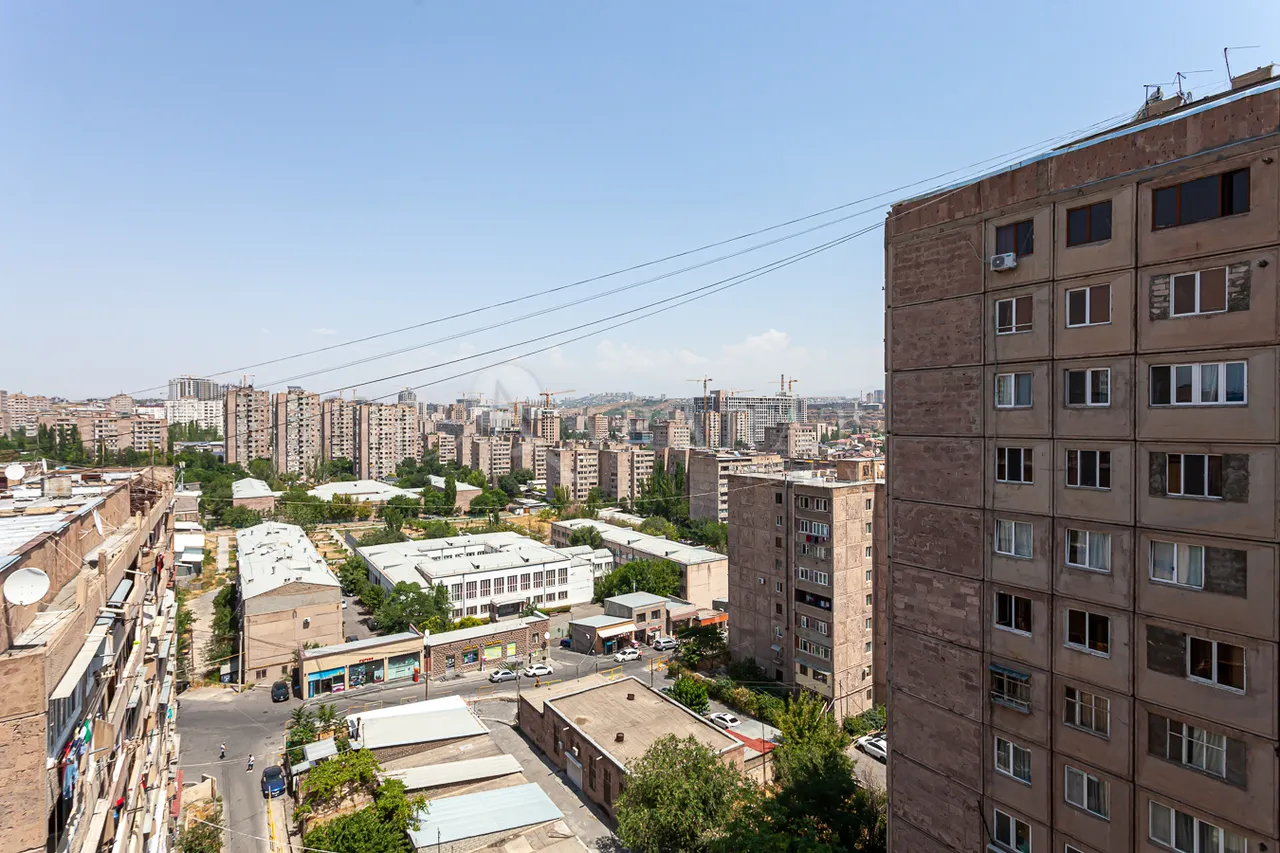 Купить 4 комнатную квартиру Давиташен 1 ый блок, Давташен Ереван, 157366