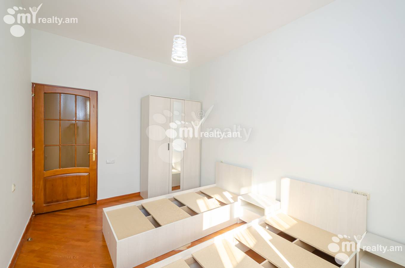 4 bedroom apartment for rent Yekmalyan St, Center Yerevan, 153466