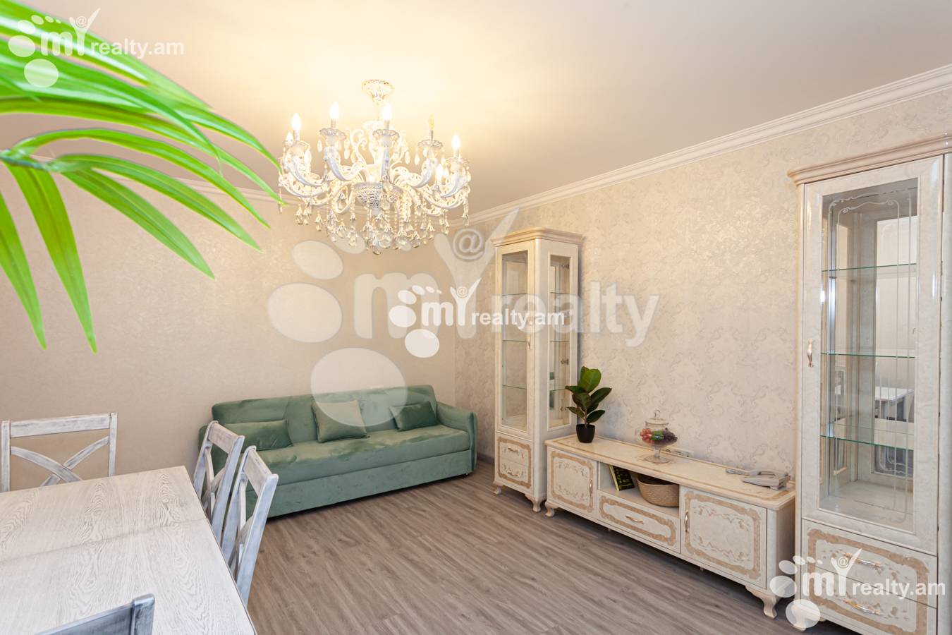 Снять 3 комнатную квартиру Туманян ул, Центр Ереван, 135138