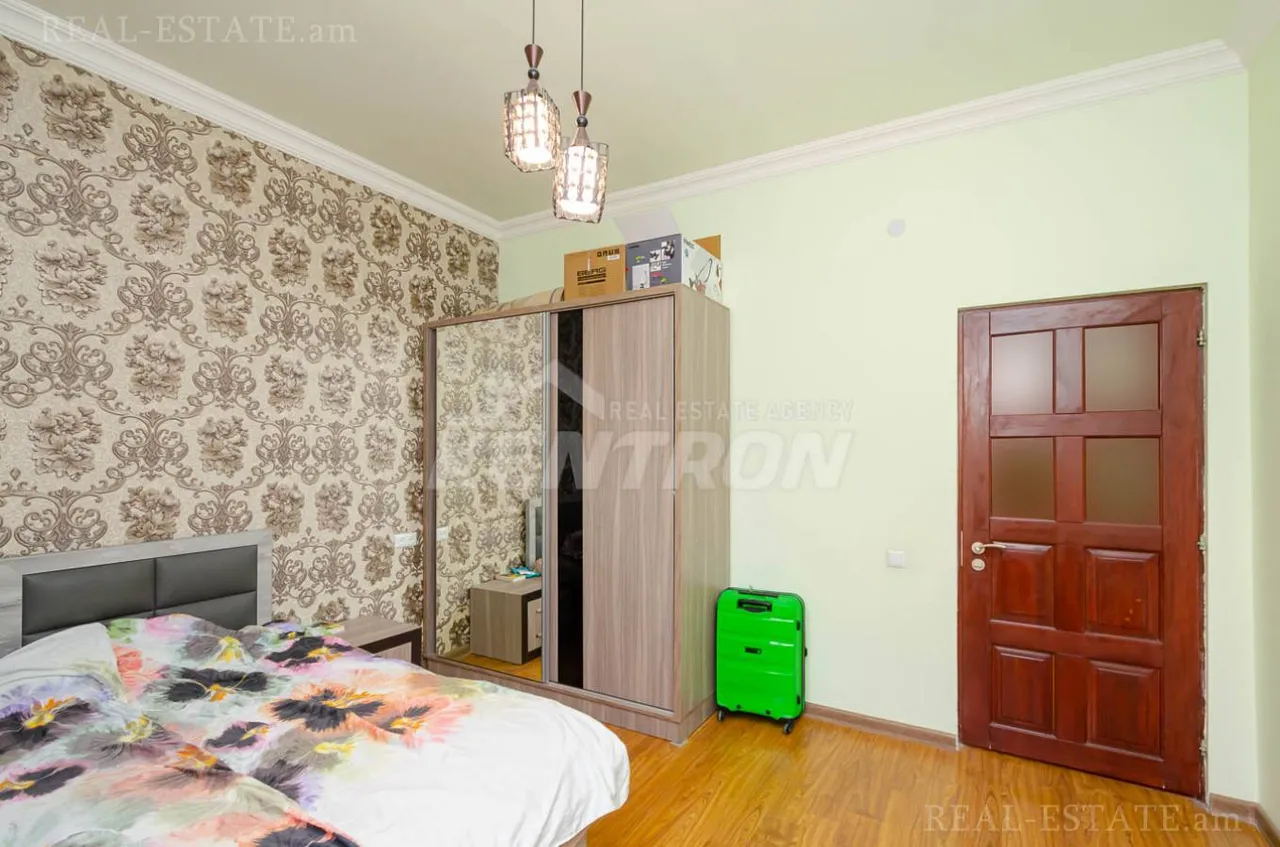 Купить 3 комнатную квартиру Аргишти ул, Центр Ереван, 157865