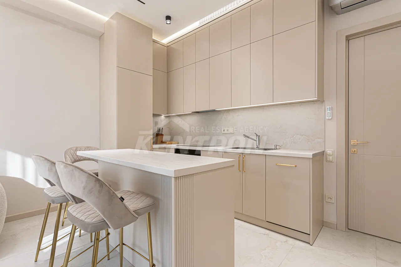 3 bedroom apartment for rent Arshakunyats Ave, Center Yerevan, 158400