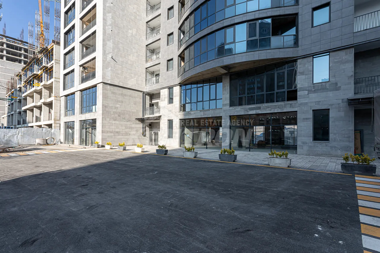 Commercial property for sale Paruyr Sevak  dis. 17 street, Awan Yerevan, 157751