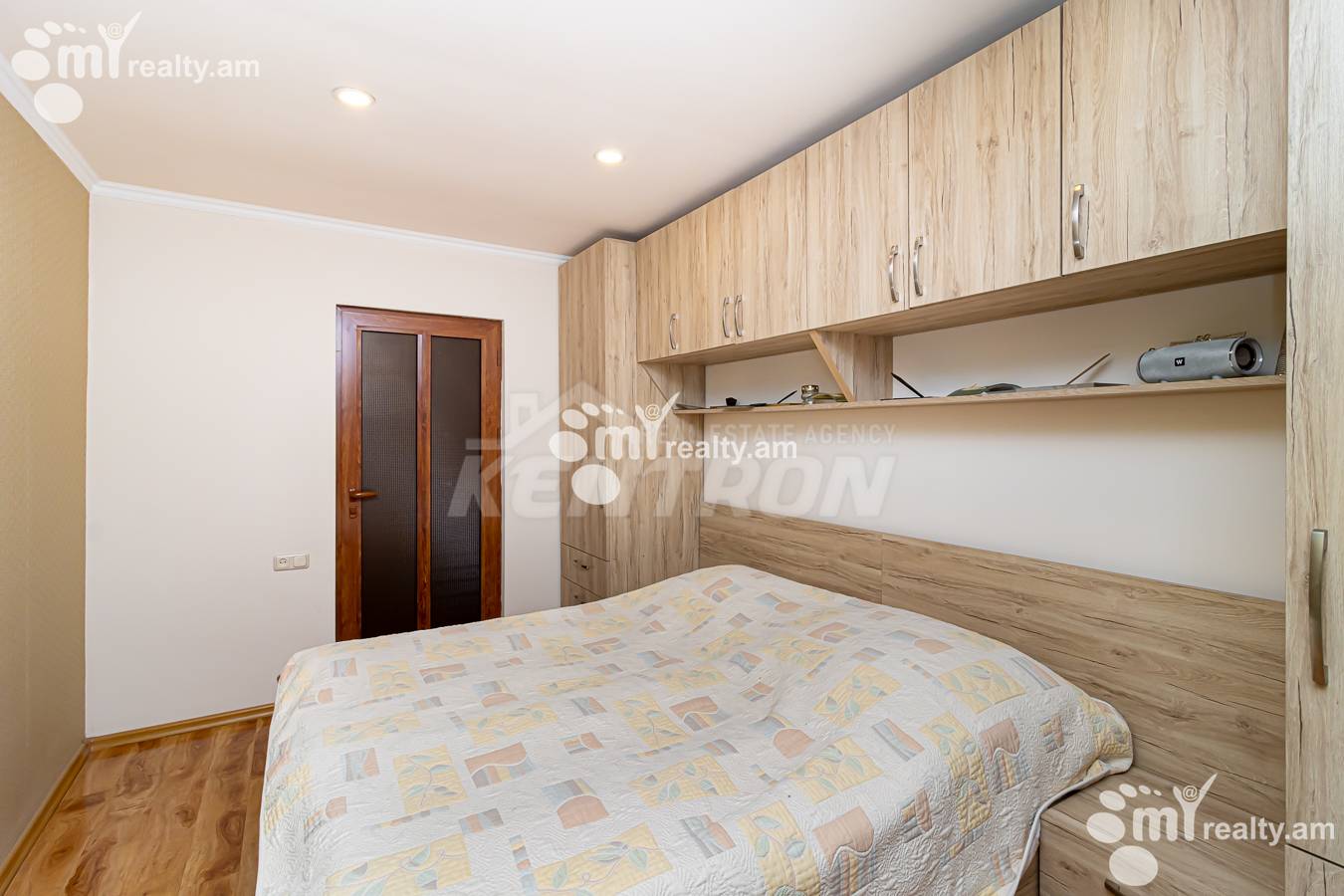 Купить 5 комнатную квартиру Г.Кочар ул, Арабкир Ереван, 154320