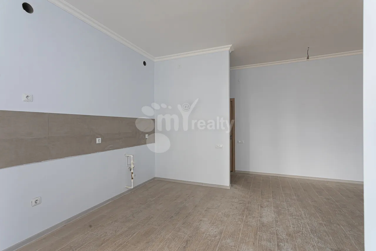 4 սենյականոց բնակարան  Մ․ Մելքոնյան փող, Կենտրոն Երևան, 160108