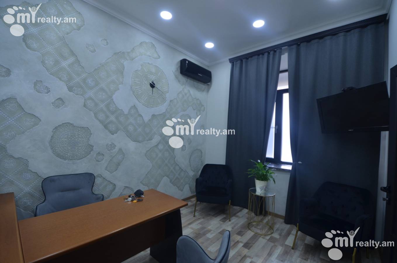 Снять коммерческoе помещение Вардананц ул, Центр Ереван, 132375