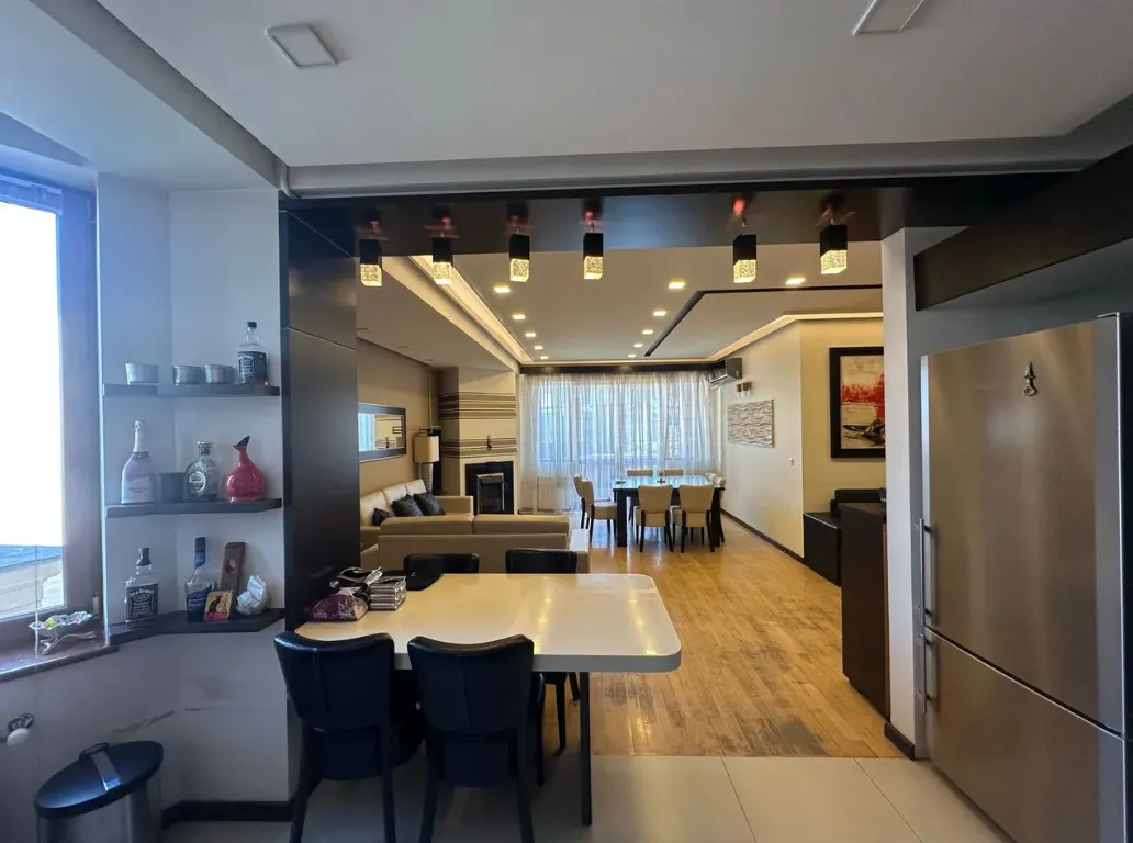 3 bedroom apartment for rent Antarayin St, Center Yerevan, 160318