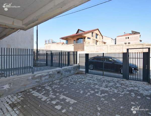 arandznatun-vacharq-Yerevan-Ajapnyak