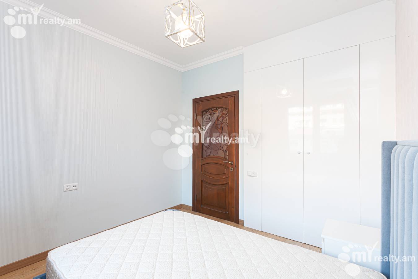 3 bedroom apartment for sale خیابان پوشکین, مرکز شهر ایروان, 154498