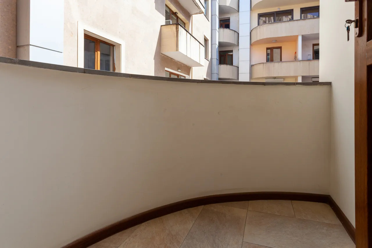 3 սենյականոց բնակարան վարձով Հյուսիսային պող, Կենտրոն Երևան, 158852