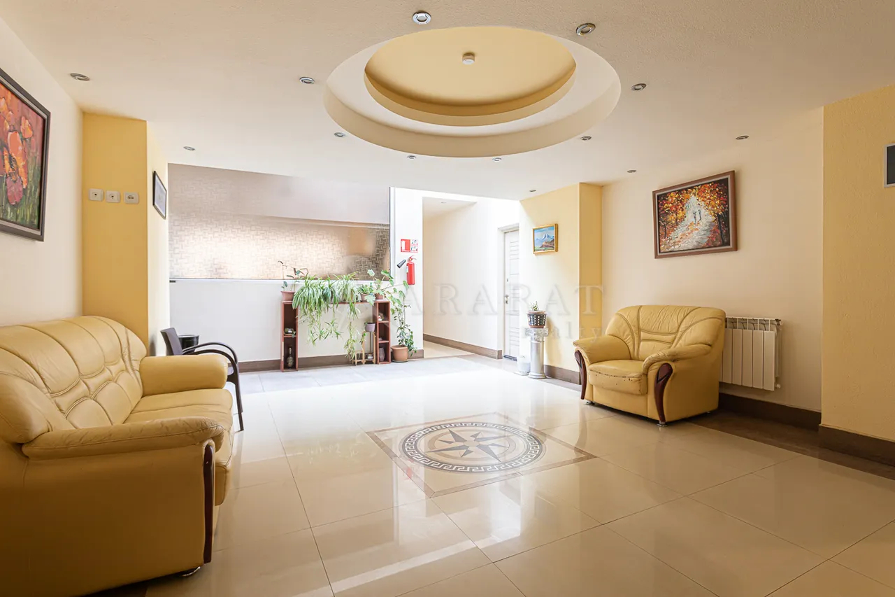 4 bedroom apartment for sale Frik St, Center Yerevan, 157946