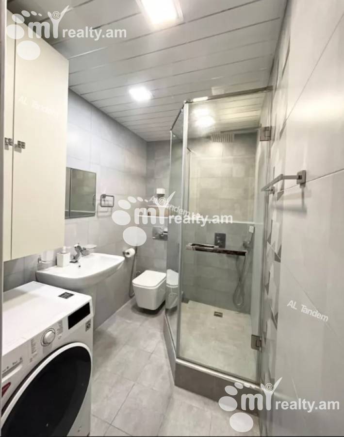 4 bedroom apartment for sale خیابان آرگیشتی, مرکز شهر ایروان, 126096