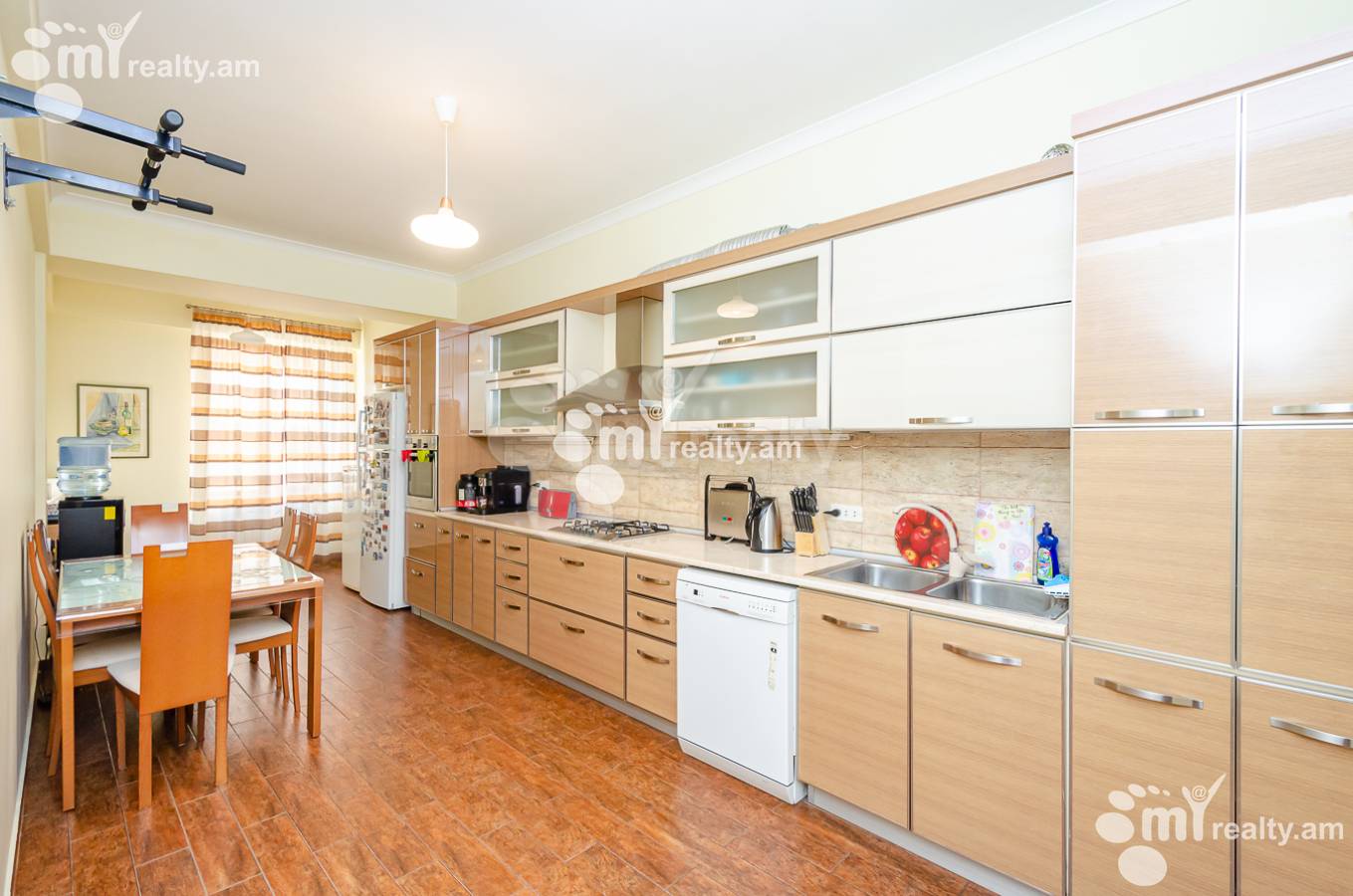 4 bedroom apartment for sale Mashtots Ave, Center Yerevan, 151756