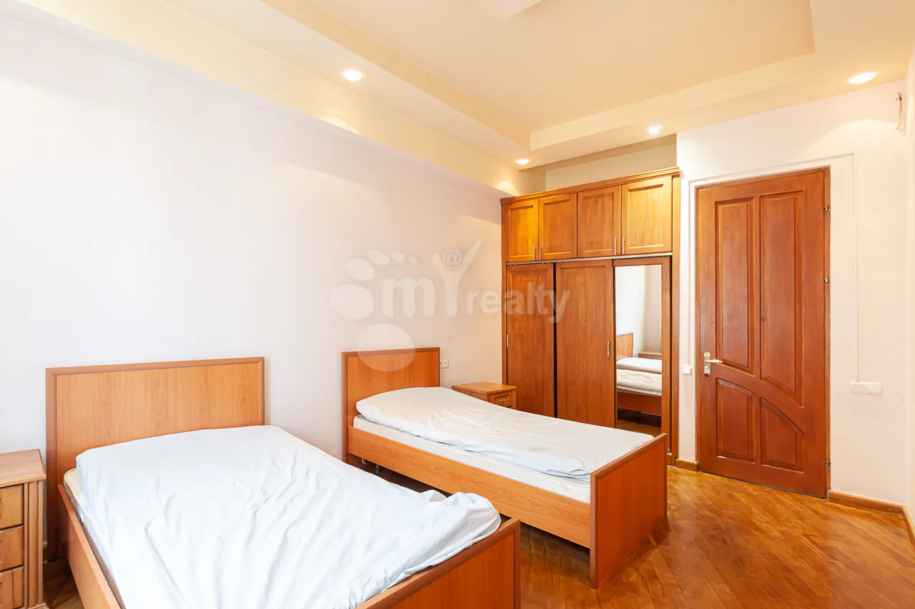 3 bedroom apartment for rent (خیابان نورترن (شمالی, مرکز شهر ایروان, 159095