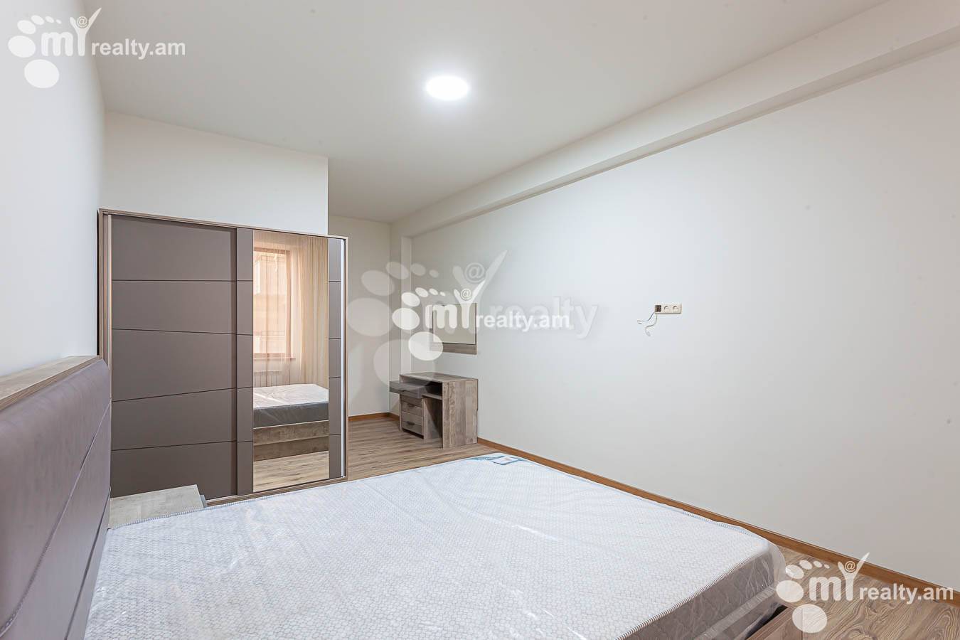 3 bedroom apartment for rent خیابان آرگیشتی, مرکز شهر ایروان, 154236