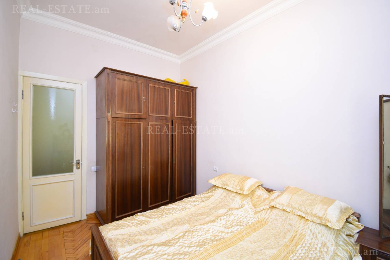 2 bedroom apartment for sale خیابان موسکوویان, مرکز شهر ایروان, 123120