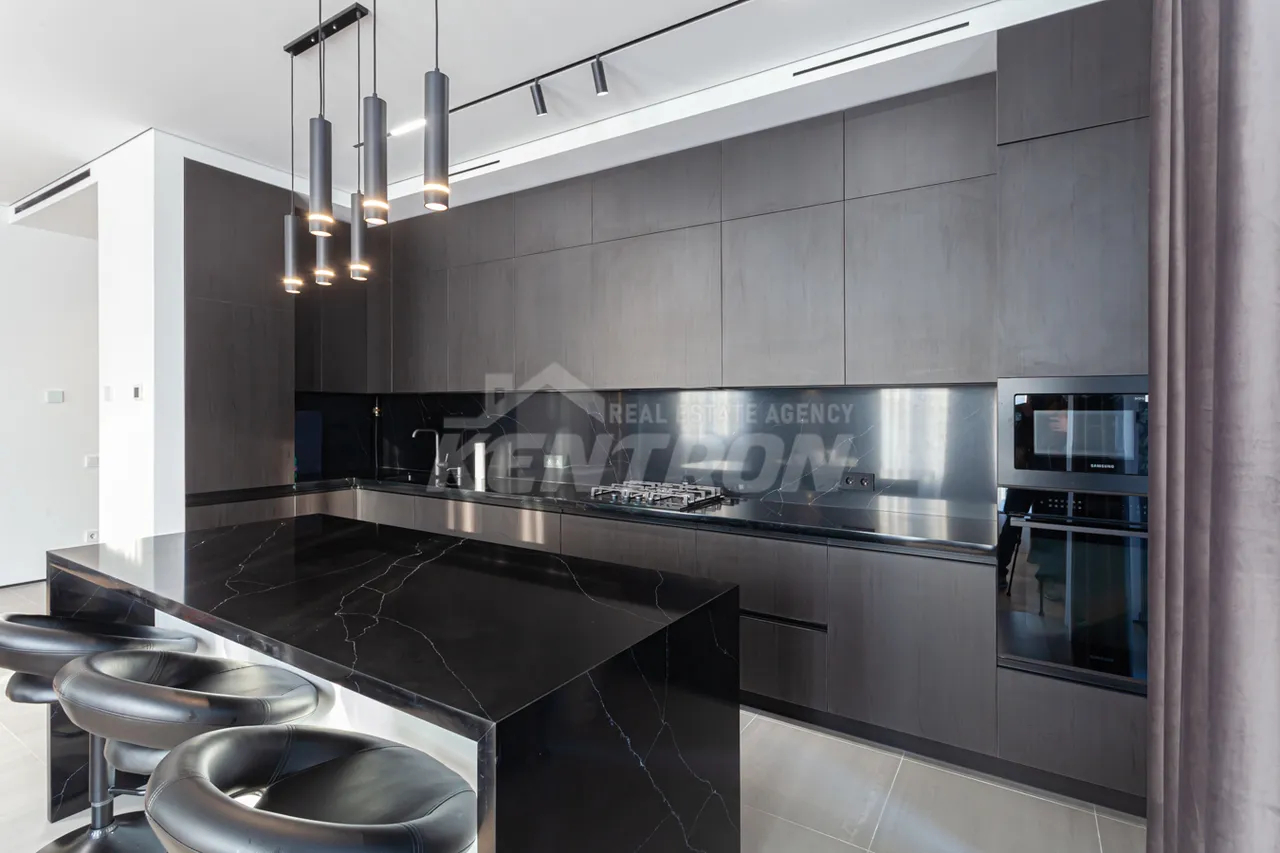 4 bedroom apartment for sale Aram St, Center Yerevan, 158706