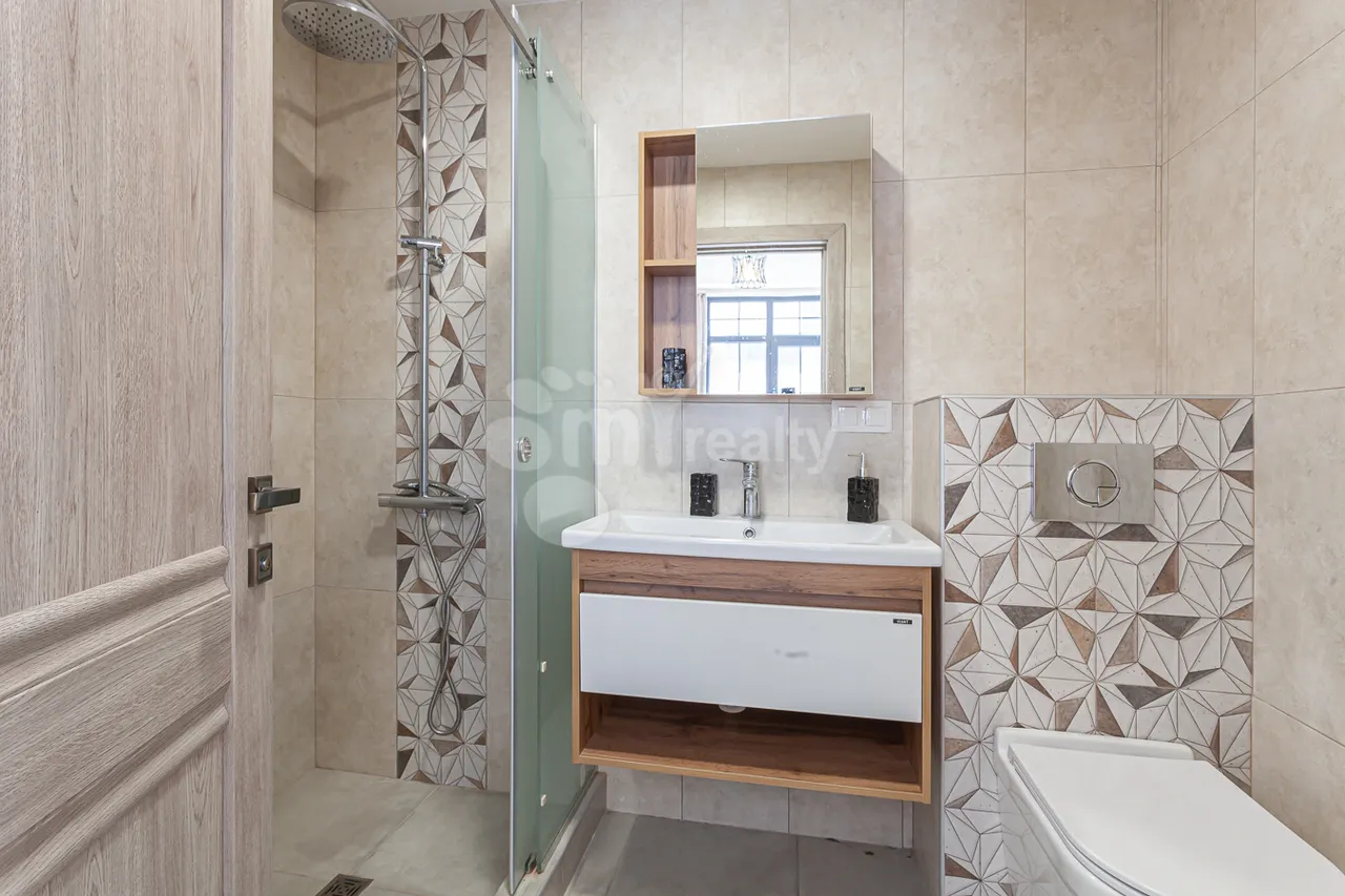 3 bedroom apartment for sale خیابان آخبیور سِروب, عربگیر ایروان, 158252