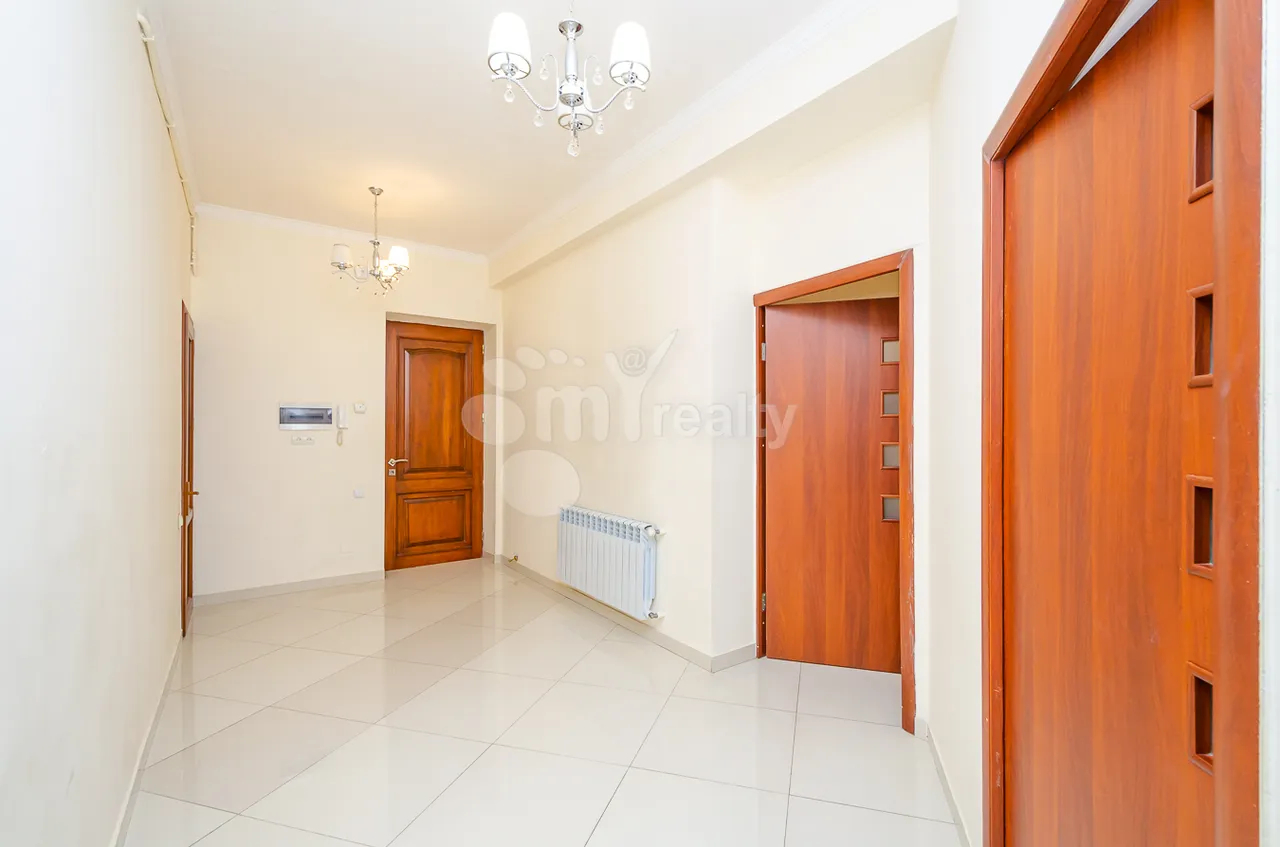 3 bedroom apartment for rent Northern (Hyusisayin)  Ave, Center Yerevan, 161923