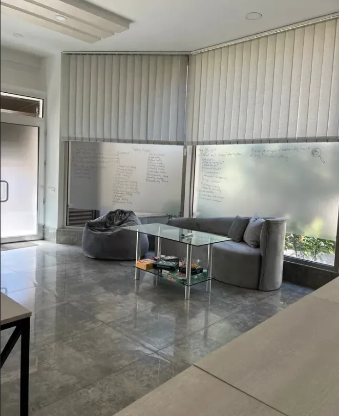 Commercial for rent خیابان 7 آیگستان, مرکز شهر ایروان, 159657