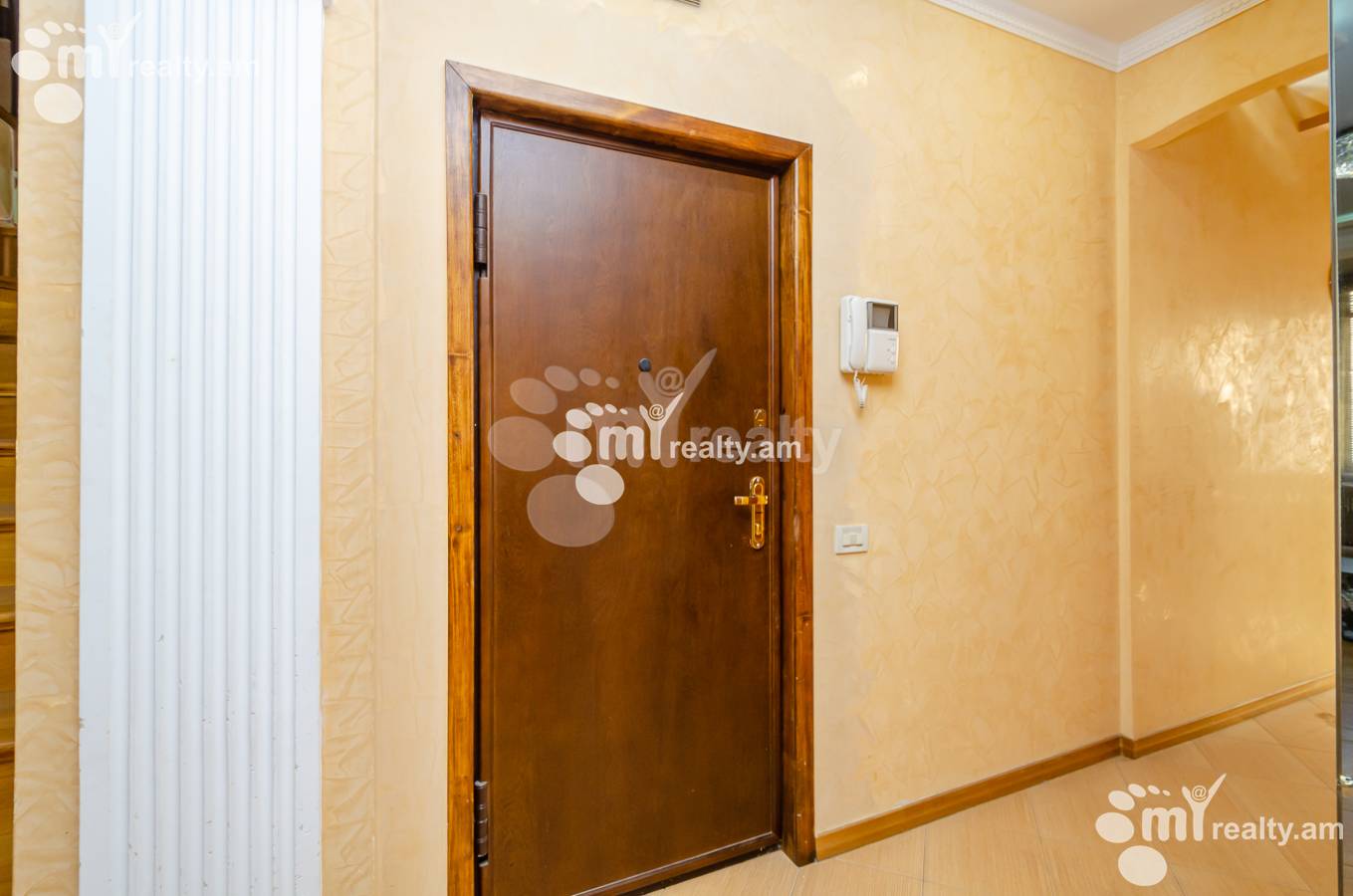 Снять 4 комнатную квартиру Закян ул, Центр Ереван, 154259