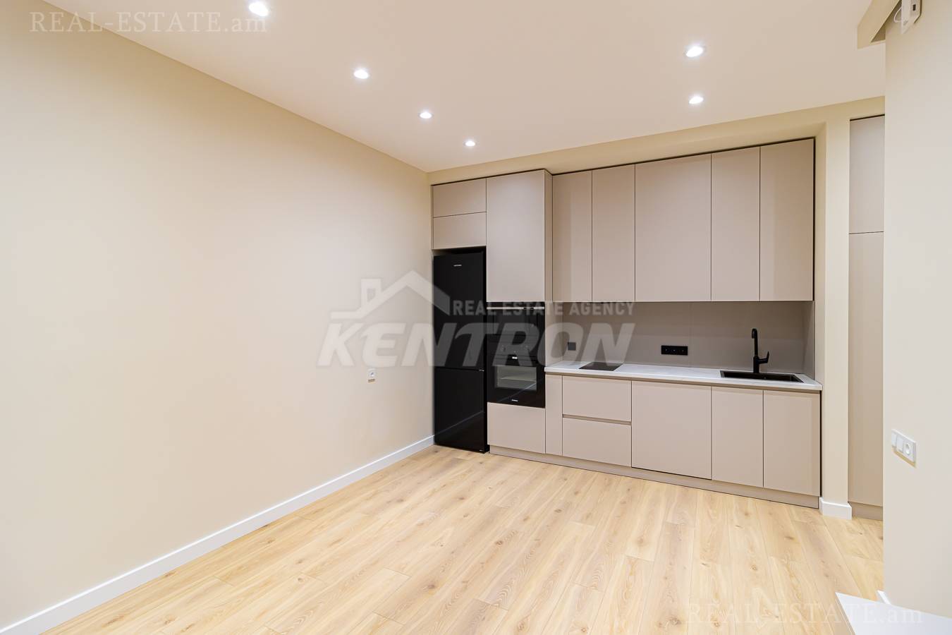 2 սենյականոց բնակարան  Հակոբյան փող, Արաբկիր Երևան, 154058