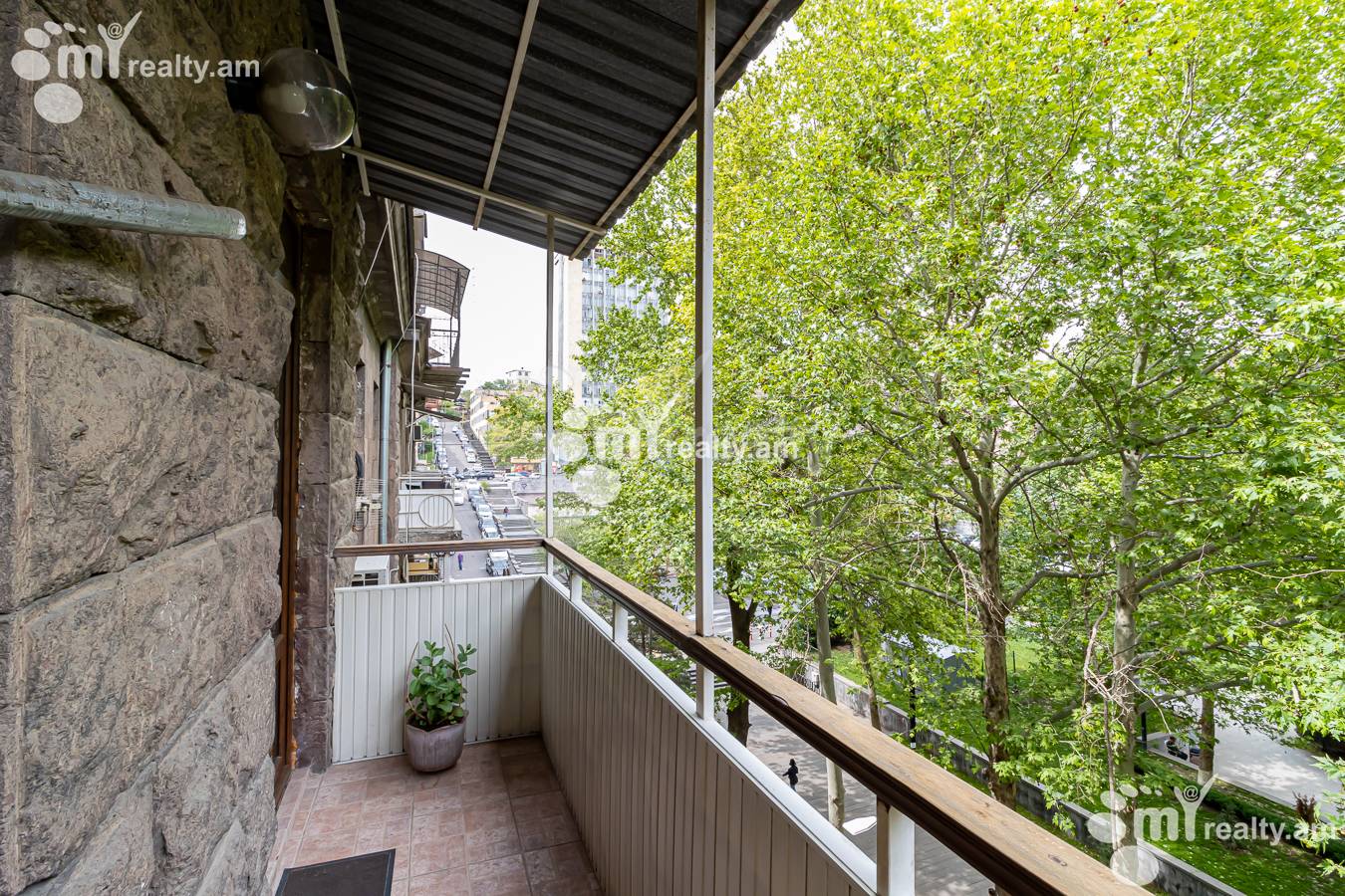 4 սենյականոց բնակարան  Բուզանդի փող, Կենտրոն Երևան, 149088