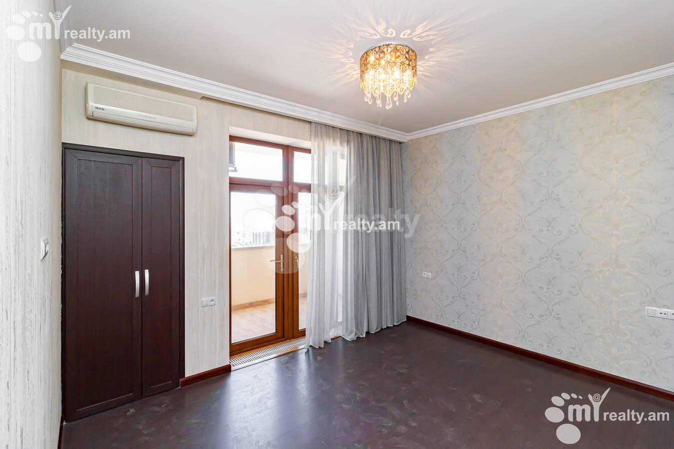 Купить 5 комнатную квартиру Баграмян пр(Кентрон), Центр Ереван, 151292