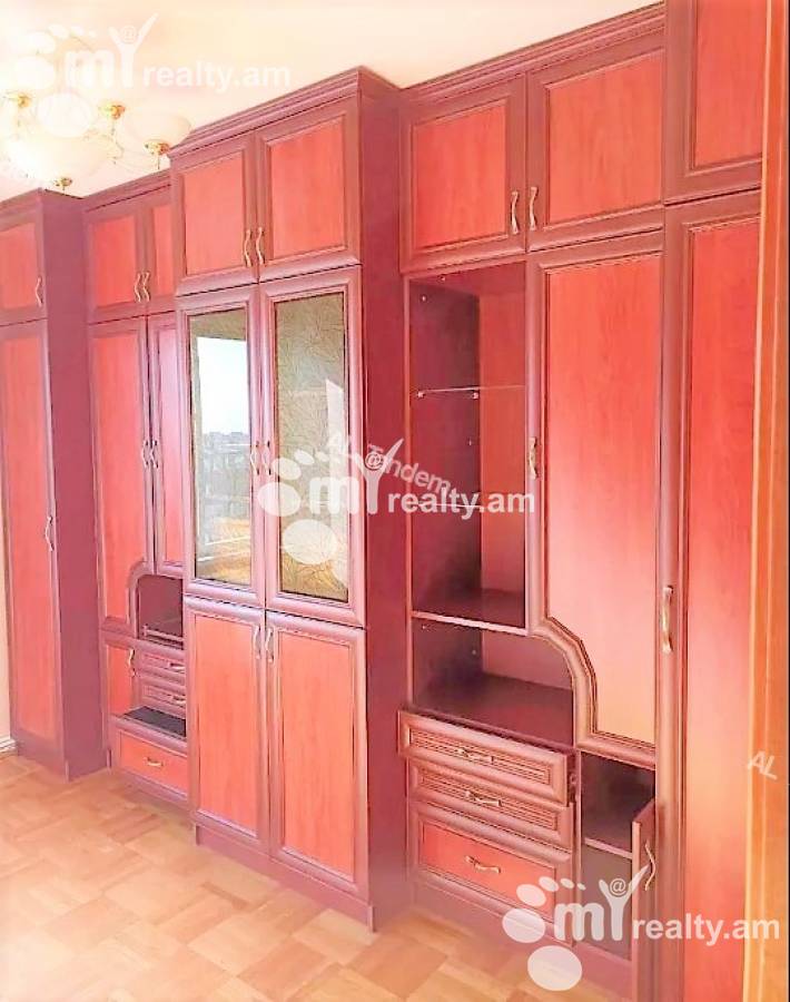Купить 3 комнатную квартиру Маргарян ул, Ачапняк Ереван, 140267