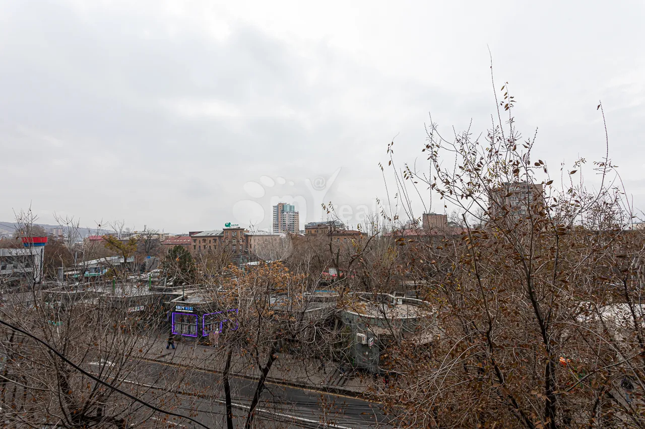 4 bedroom apartment for sale Isahakyan St, Center Yerevan, 158233