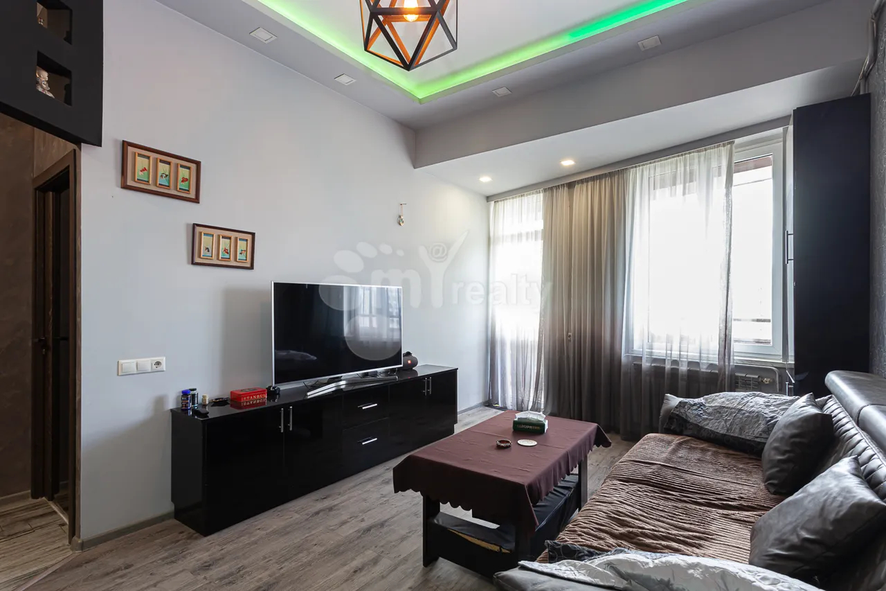 3 bedroom apartment for sale Mamikoniants St, Arabkir Yerevan, 160636