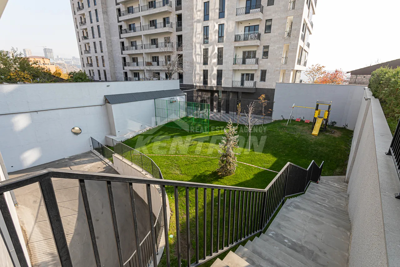 Купить 3 комнатную квартиру Гогол ул., Канакер-Зейтун Ереван, 157638