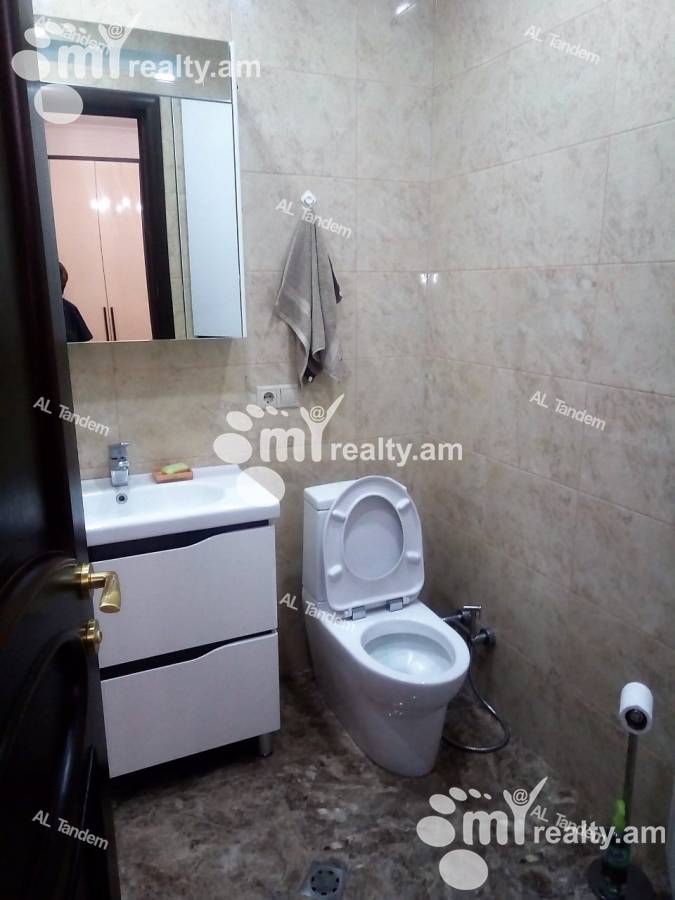 4 bedroom apartment for sale Fuchik St, Ajapnyak Yerevan, 124925
