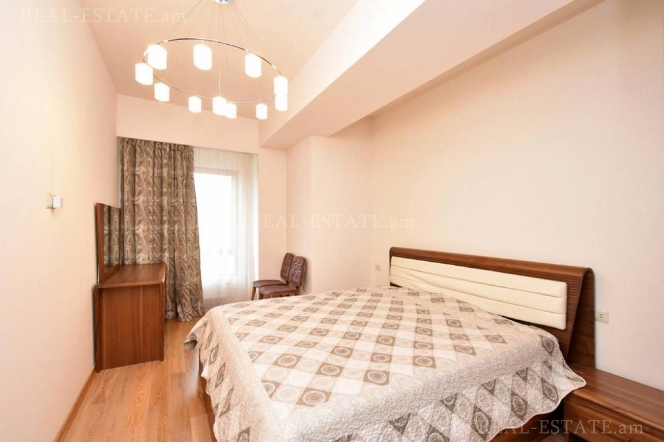 4 bedroom apartment for rent Leo St, Center Yerevan, 128238