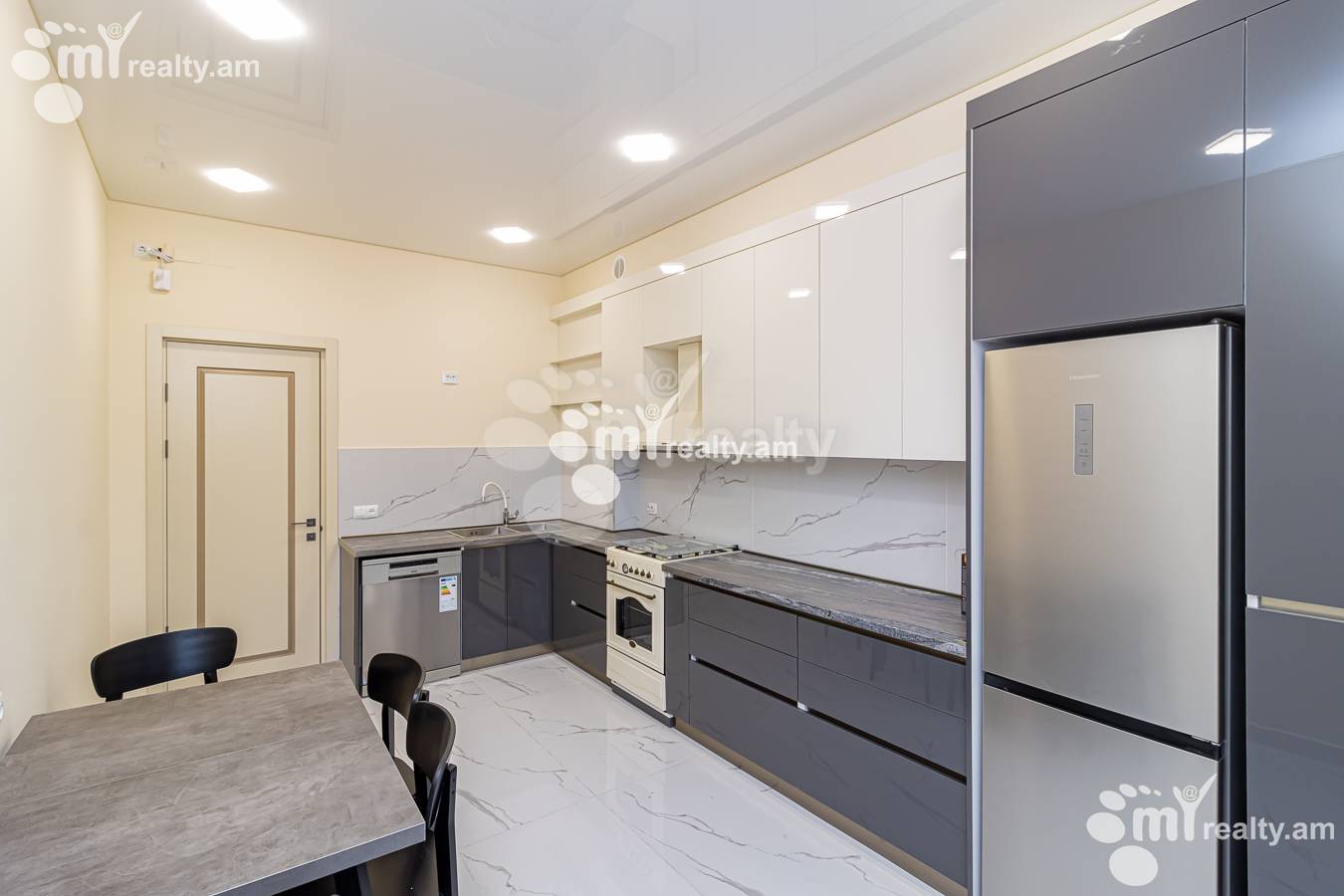 3 սենյականոց բնակարան  Դավիթ Անհաղթի փող, Քանաքեռ-Զեյթուն Երևան, 151538