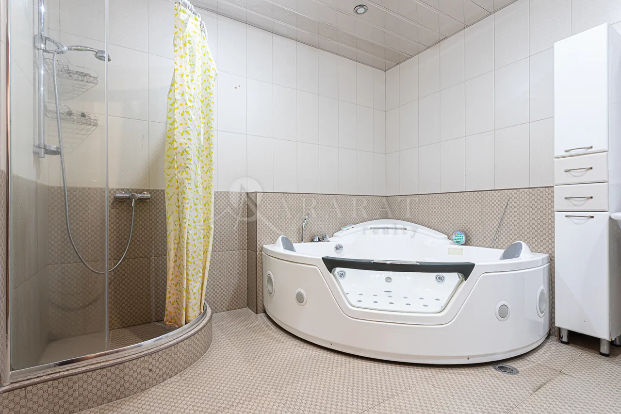 Снять 3 комнатную квартиру Северный пр, Центр Ереван, 158075