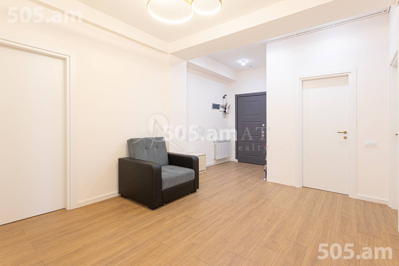 5 սենյականոց բնակարան  Ադոնց փող, Արաբկիր Երևան, 156524