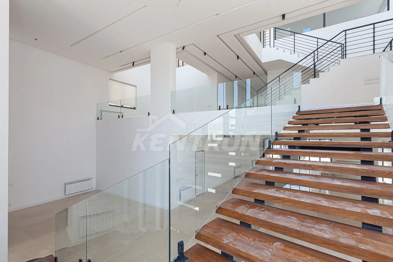 House for rent Antarayin St, Center Yerevan, 158349