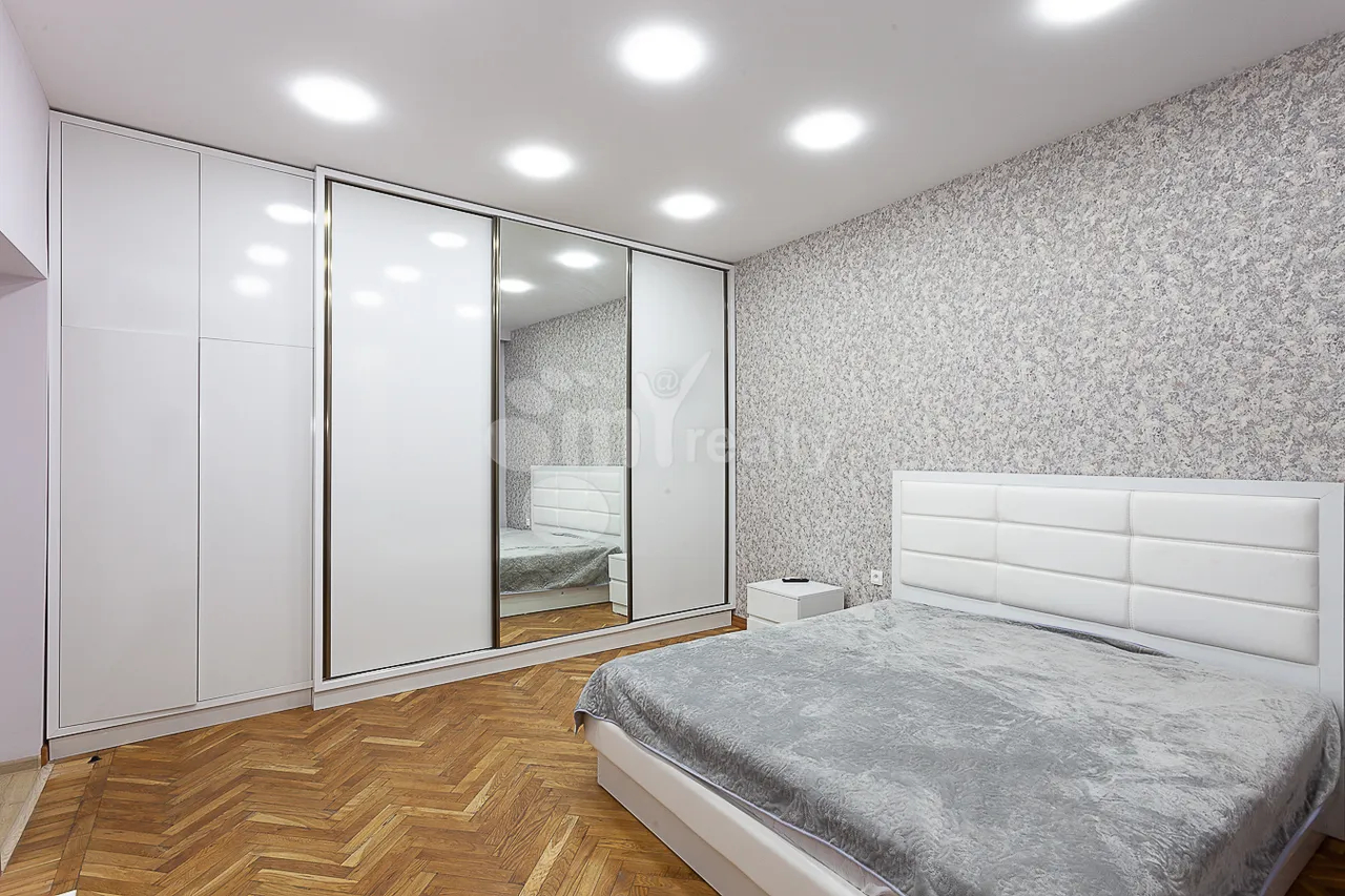 2 bedroom apartment for rent Heratsi St, Center Yerevan, 161521