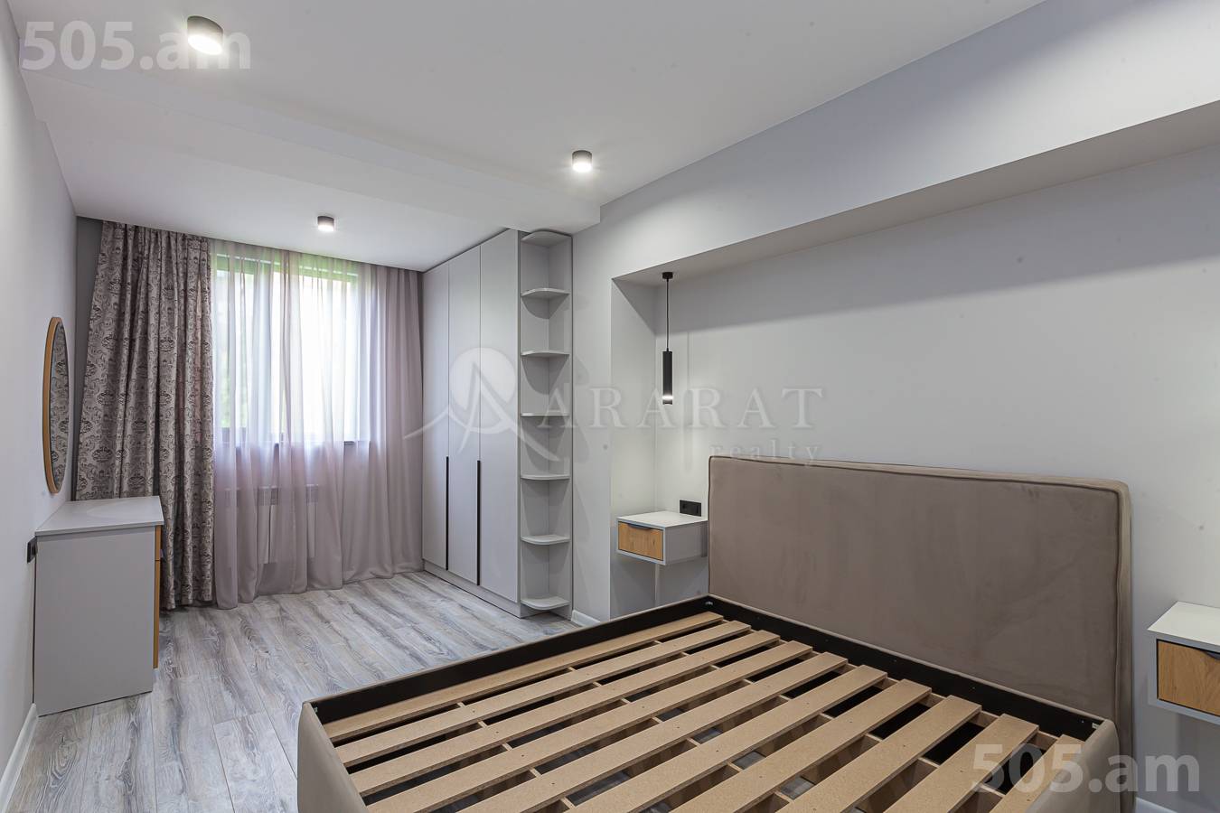 Купить 3 комнатную квартиру М.Хоренаци ул, Центр Ереван, 150833