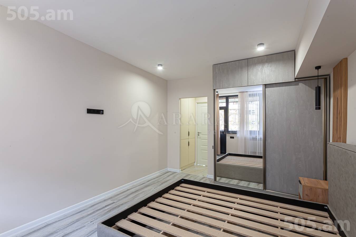 Купить 3 комнатную квартиру М.Хоренаци ул, Центр Ереван, 150833