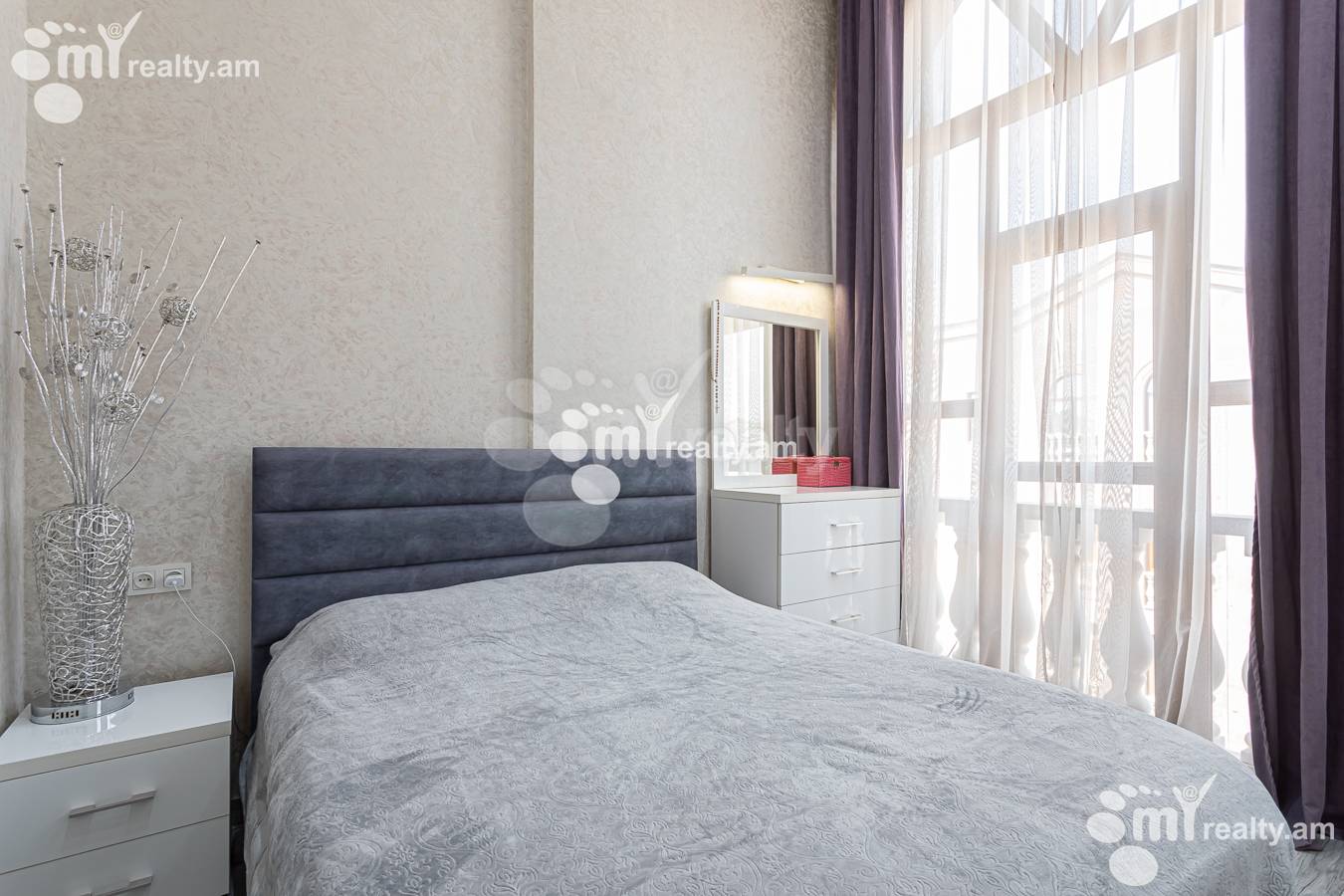 4 bedroom apartment for sale خیابان آدونس, عربگیر ایروان, 156083