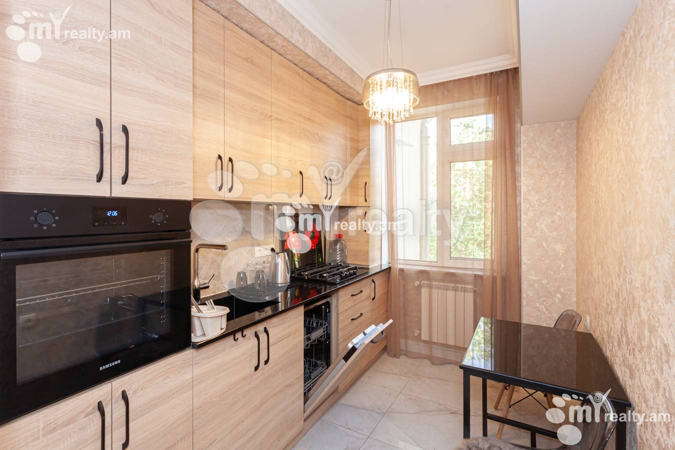 Снять 3 комнатную квартиру Туманян ул, Центр Ереван, 135138