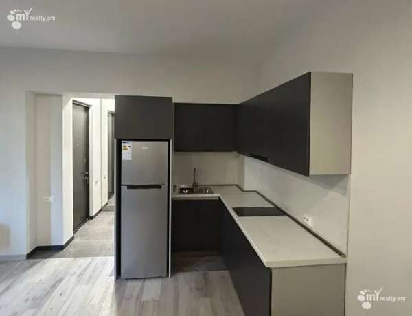 1-senyakanoc-bnakaran-vacharq-Yerevan-Center