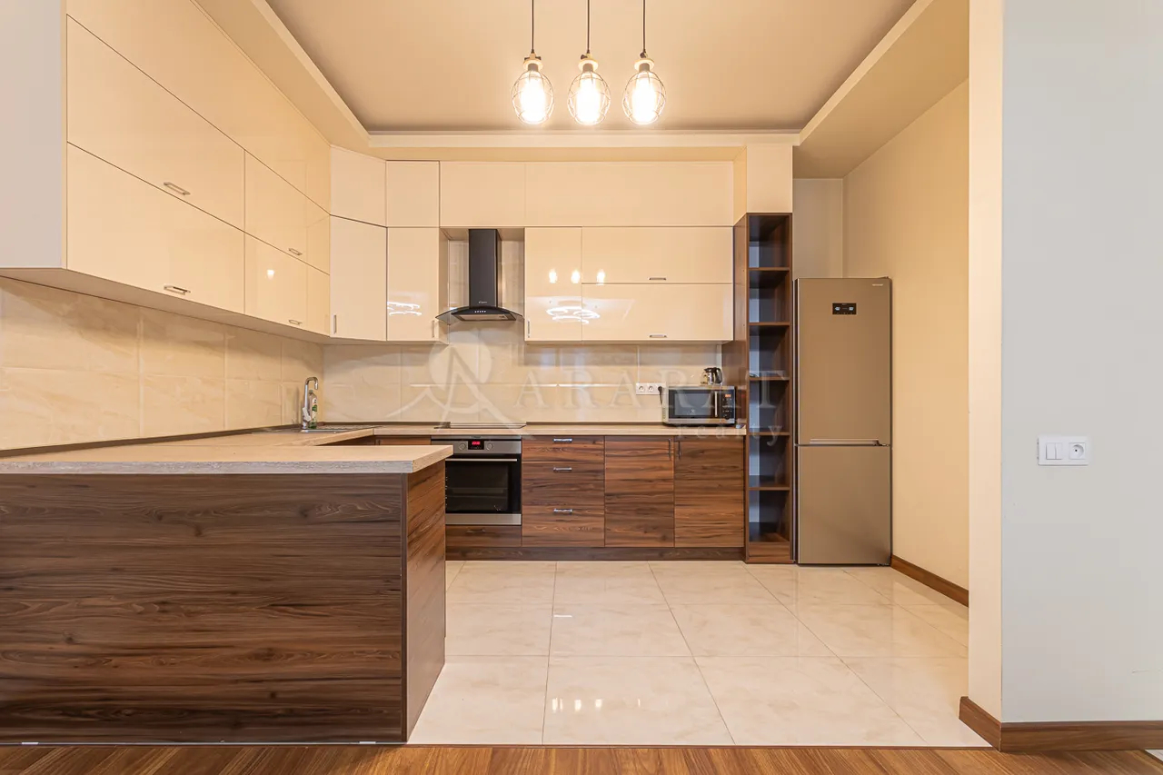 3 bedroom apartment for rent Sayat-Nova Ave, Center Yerevan, 158193