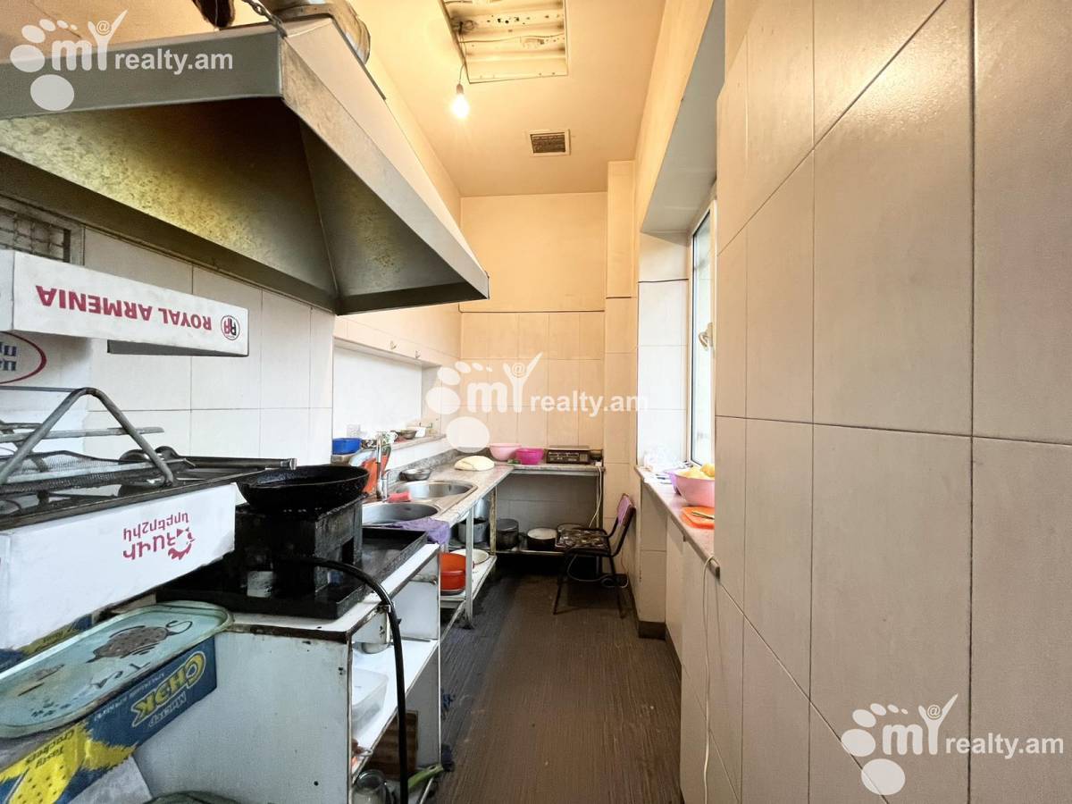 Կոմերցիոն տարածք  Պարոնյան փող, Կենտրոն Երևան, 143787