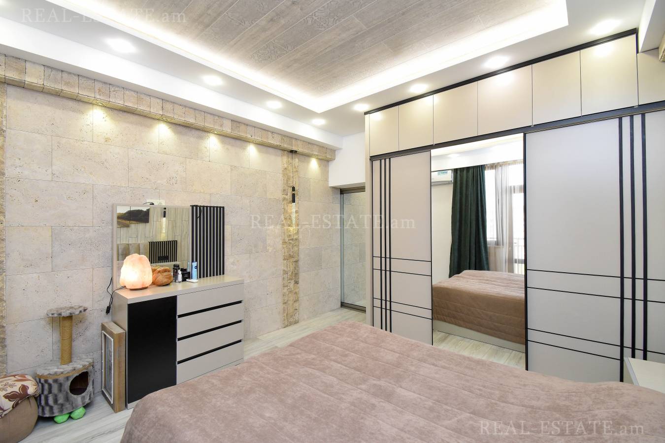4 bedroom apartment for sale Bakunts St, Nor Norque Yerevan, 123441