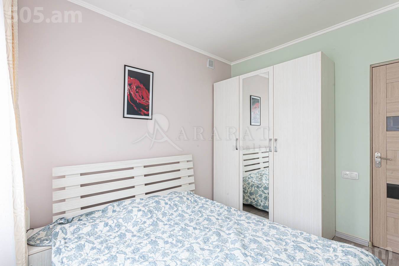 2 սենյականոց բնակարան  Մաշտոցի պող, Կենտրոն Երևան, 154157