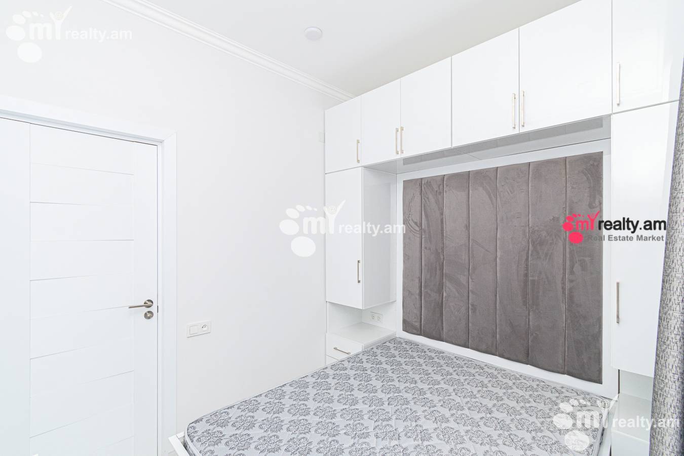 3 bedroom apartment for sale خیابان هانراپتوتیان, مرکز شهر ایروان, 134332